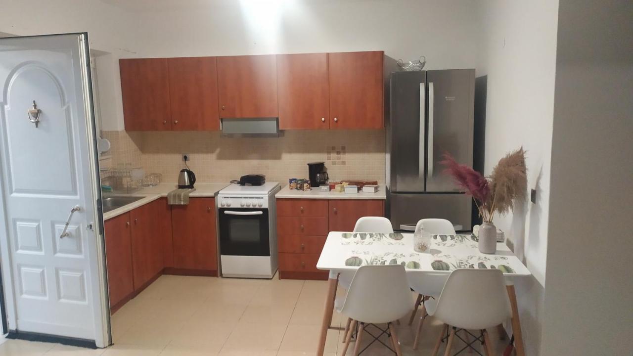Mama Marina Apartement Near To The Airport Andimáhia Kültér fotó